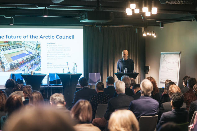 Svein Vigeland Rottem ledet det aktuelle arrangementet The Future of the Arctic Council. Photo: David Jensen, Arctic Frontiers