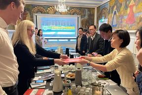 Ms. Yao Yingliang, prosjektdirektør for Shanghai International Exhibition, takket for seg etter besøket på Polhøgda. Foto: FNI 